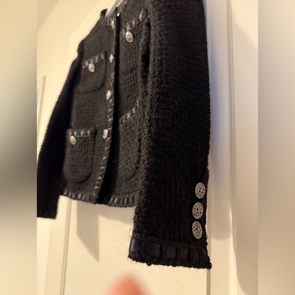 Elegant Black Tweed Jacket classic sophistication modern elegance size medium - Picture 10 of 16